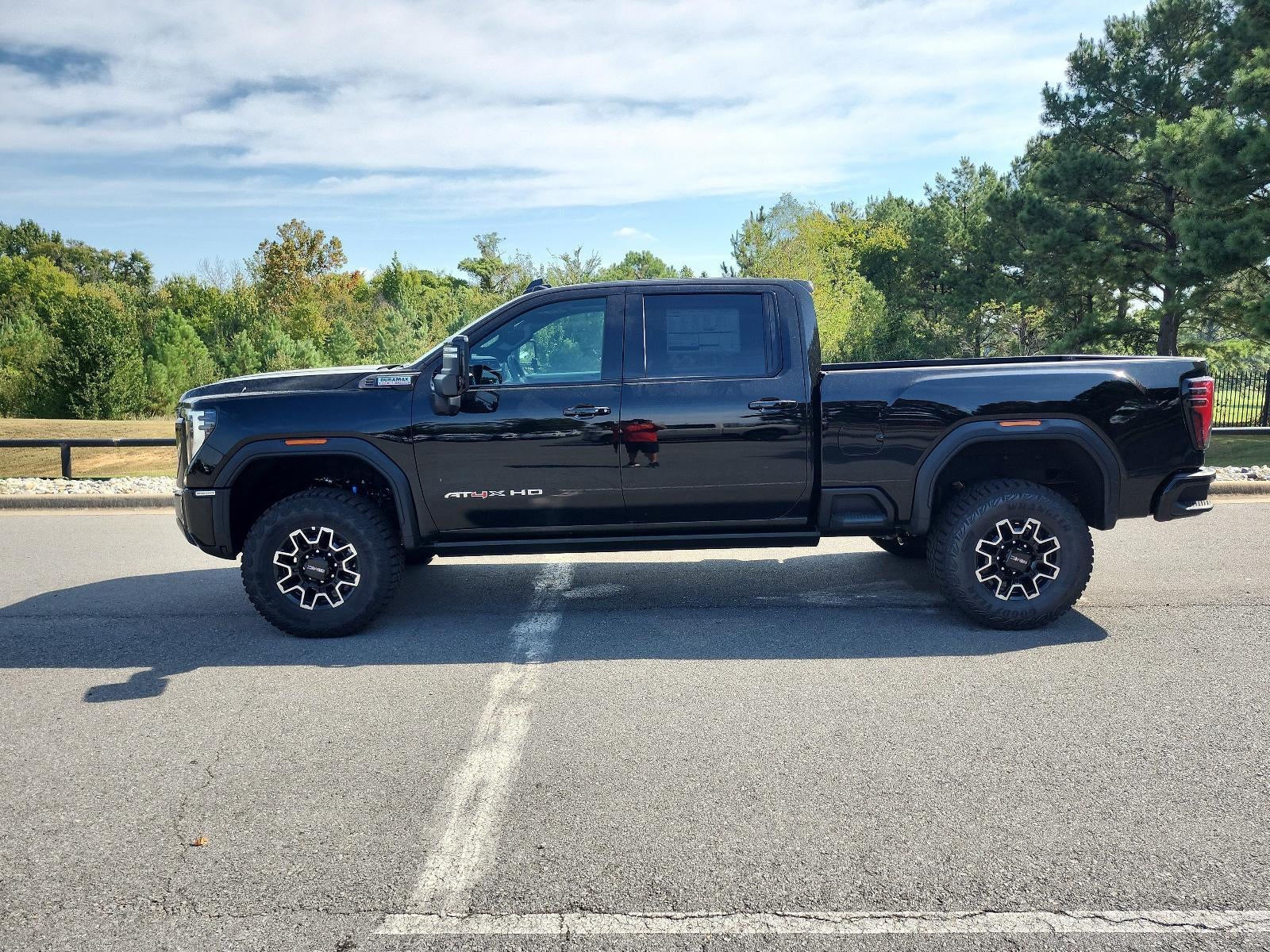 2026 GMC Sierra 2500 HD Crew Cab Standard Box 4-Wheel Drive AT4X