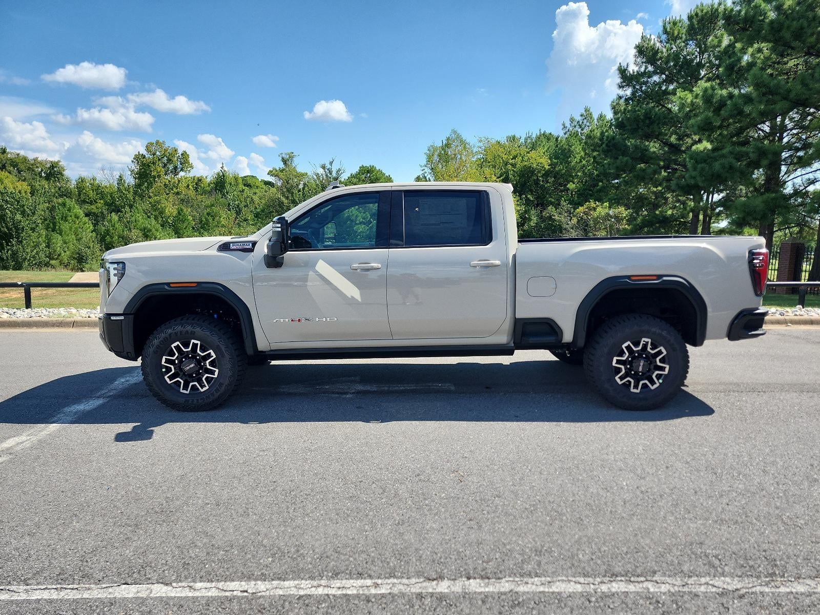 2026 GMC Sierra 2500 HD Crew Cab Standard Box 4-Wheel Drive AT4X