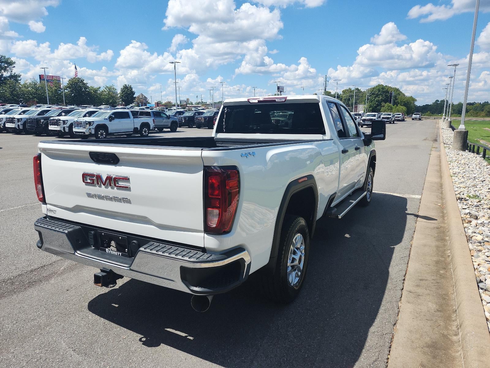 2024 GMC Sierra 2500 HD Pro