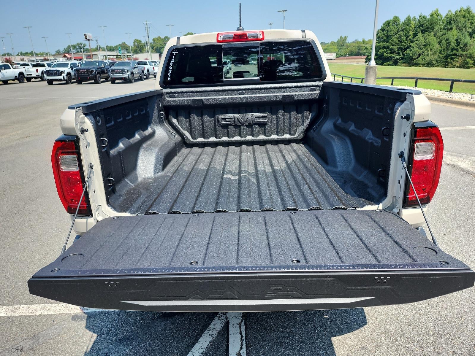 2026 GMC Canyon Crew Cab Short Box 2-Wheel Drive Elevation