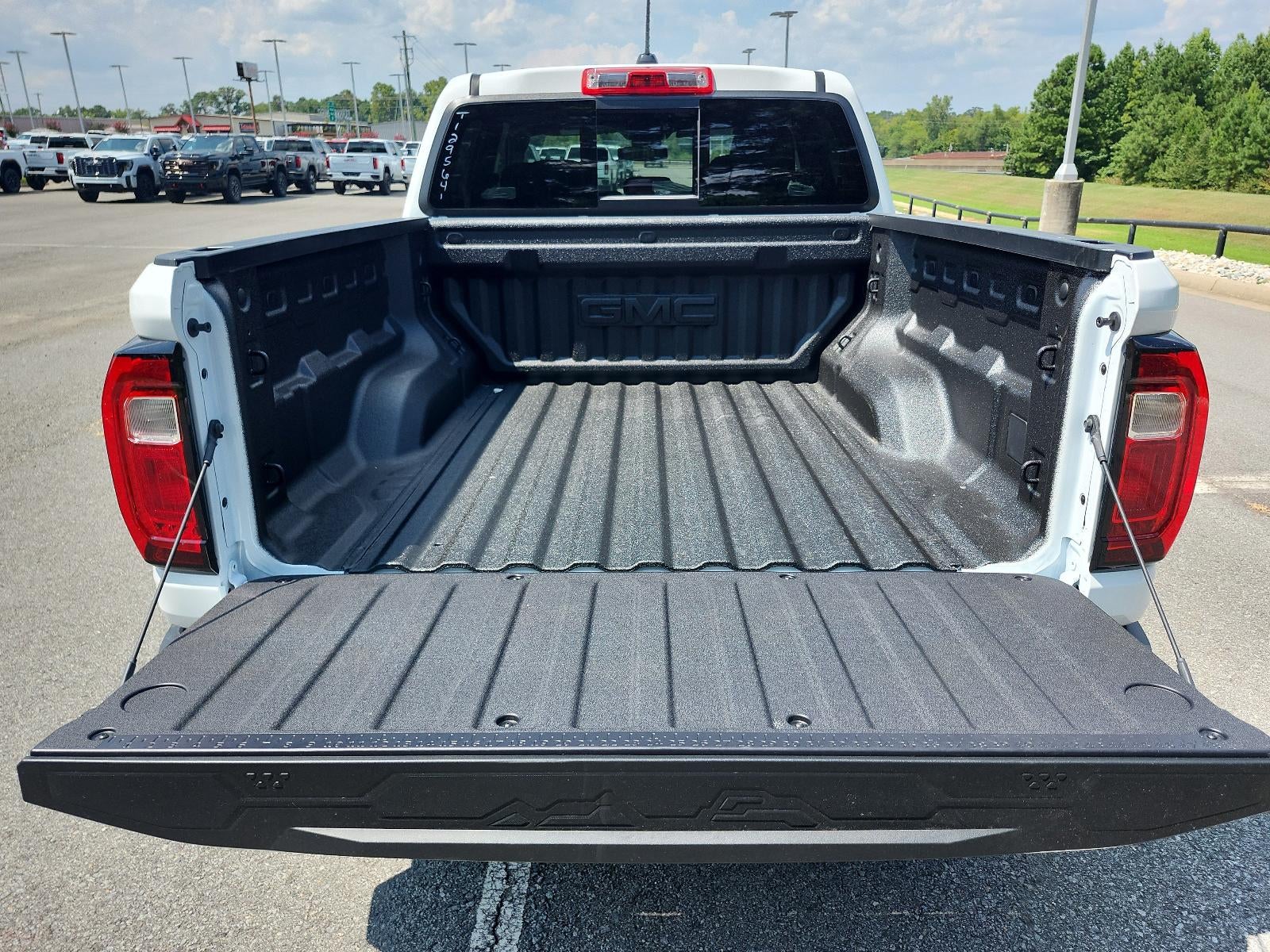 2026 GMC Canyon Crew Cab Short Box 2-Wheel Drive Elevation