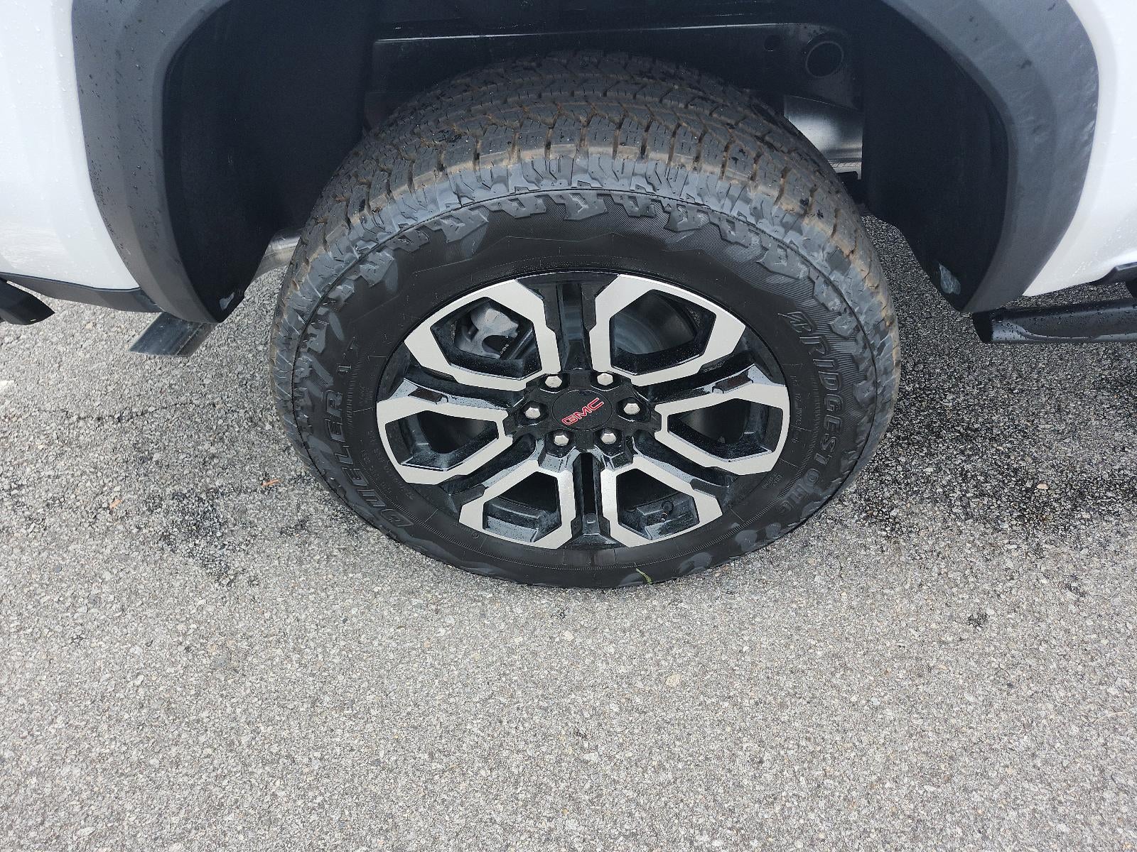 2025 GMC Canyon Crew Cab Short Box 4-Wheel Drive AT4