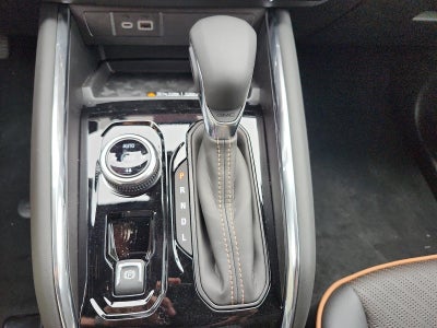 2025 GMC Canyon Crew Cab Short Box 4-Wheel Drive AT4