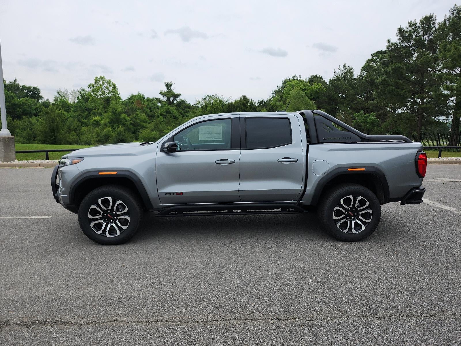 2025 GMC Canyon Crew Cab Short Box 4-Wheel Drive AT4