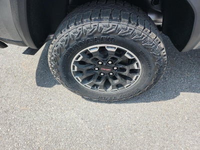 2026 GMC Canyon Crew Cab Short Box 4-Wheel Drive AT4