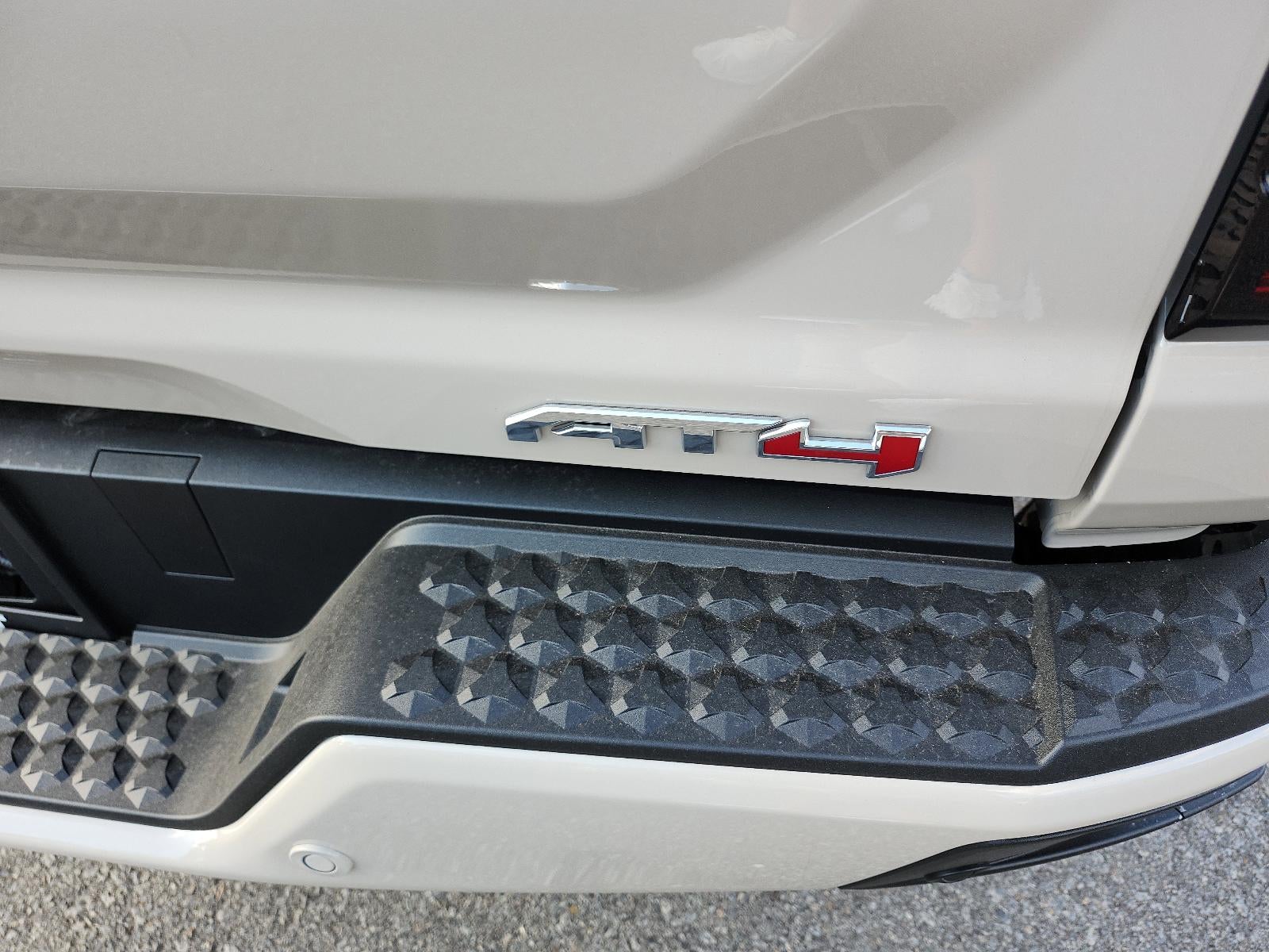 2026 GMC Canyon Crew Cab Short Box 4-Wheel Drive AT4