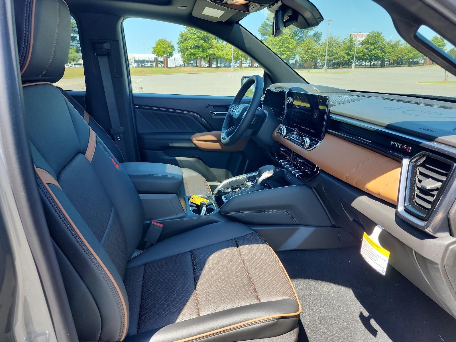 2025 GMC Canyon Crew Cab Short Box 4-Wheel Drive AT4