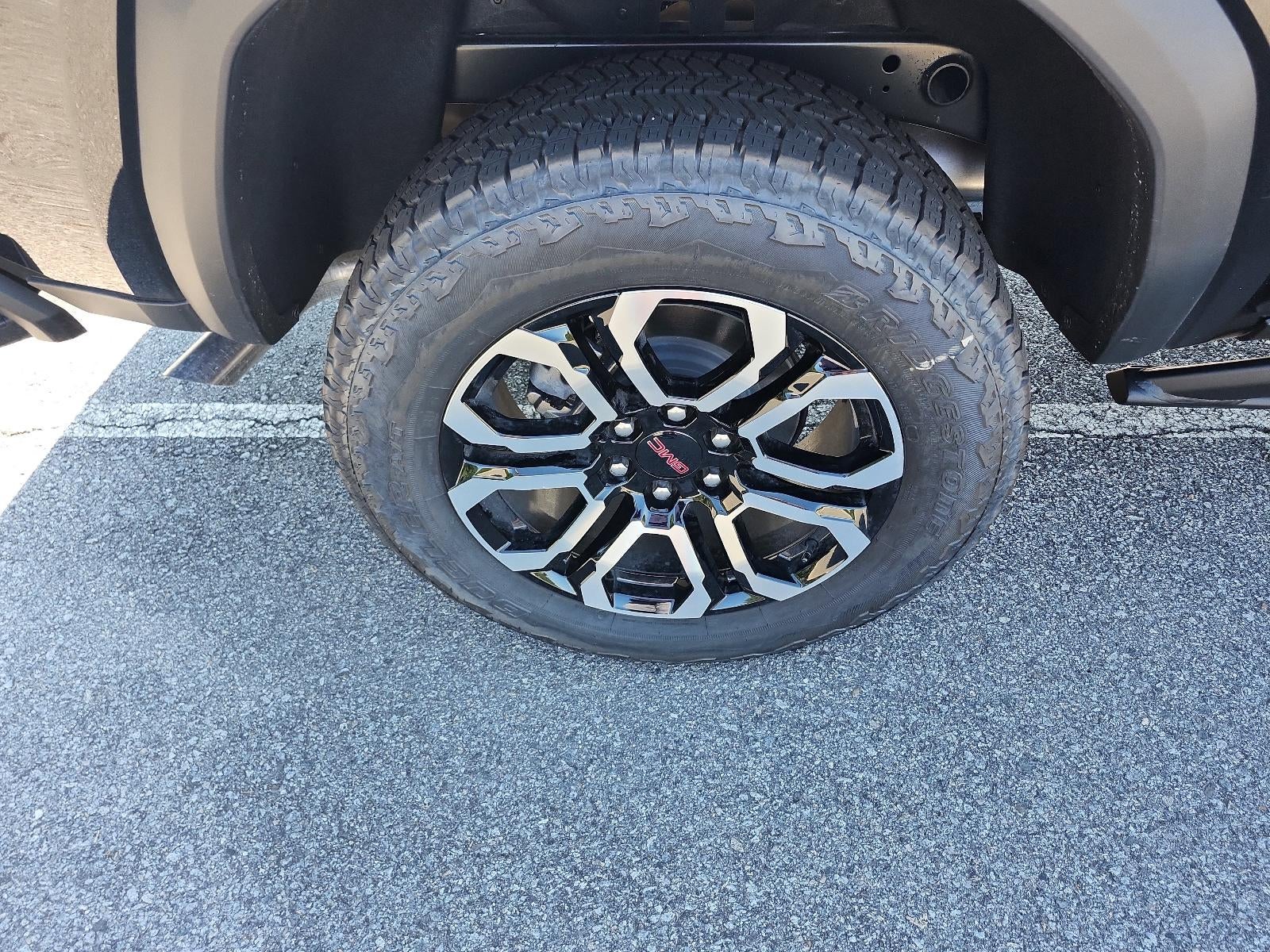 2025 GMC Canyon Crew Cab Short Box 4-Wheel Drive AT4