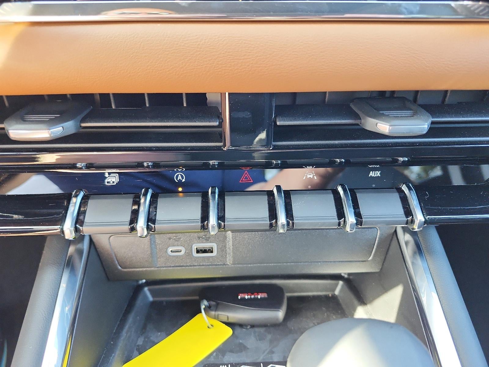 2025 GMC Canyon 4WD AT4