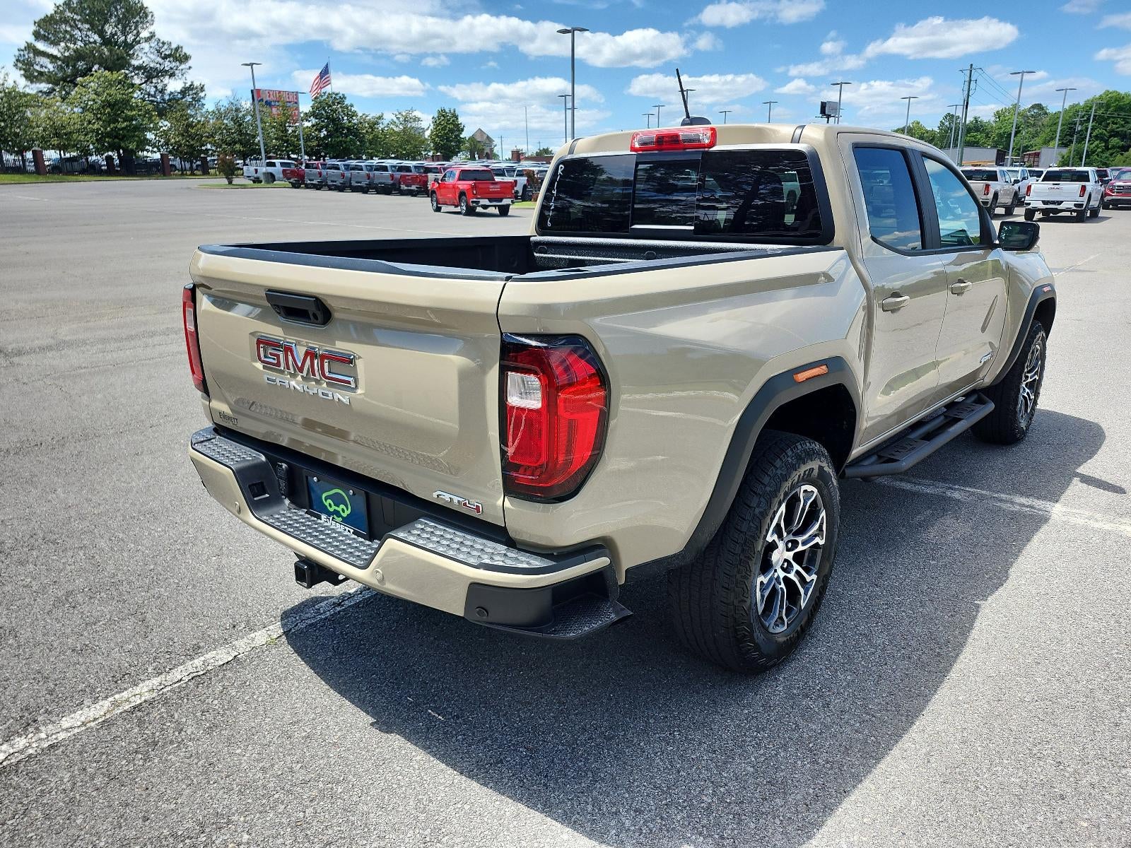 2024 GMC Canyon 4WD AT4