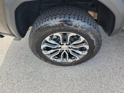 2024 GMC Canyon 4WD Denali