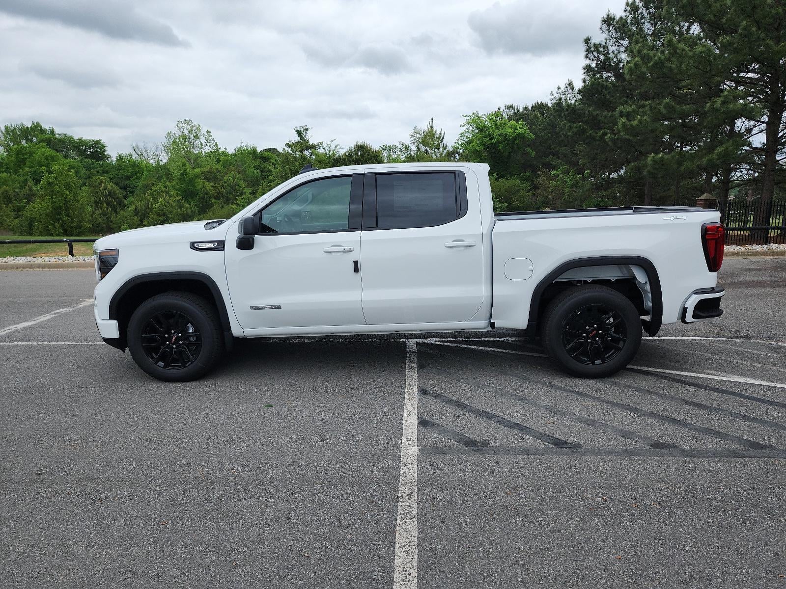 2026 GMC Sierra 1500 Crew Cab Short Box 4-Wheel Drive Elevation 3VL