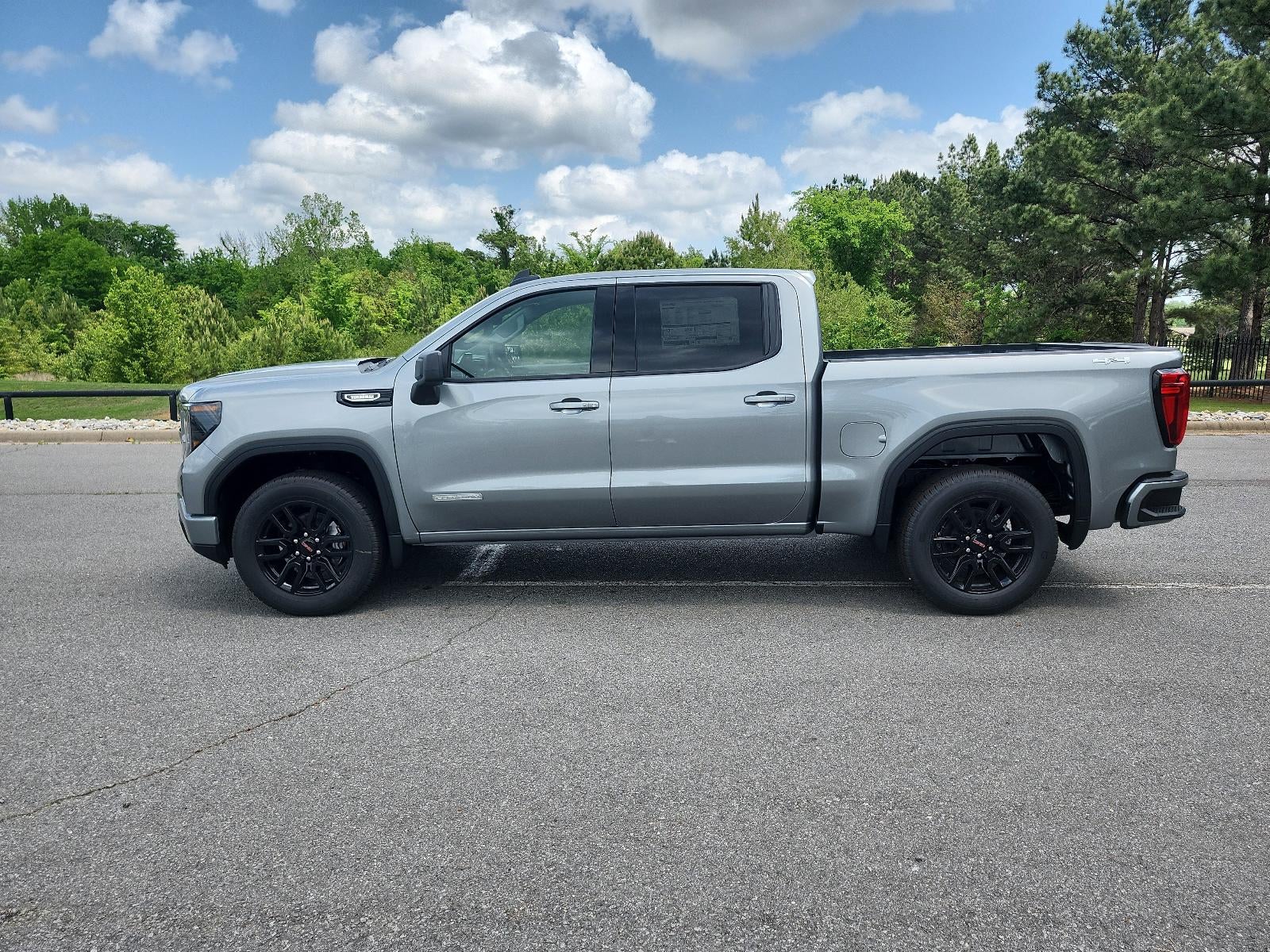 2026 GMC Sierra 1500 Crew Cab Short Box 4-Wheel Drive Elevation 3VL