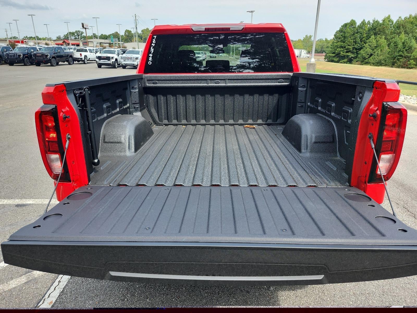 2026 GMC Sierra 1500 Crew Cab Short Box 4-Wheel Drive Pro
