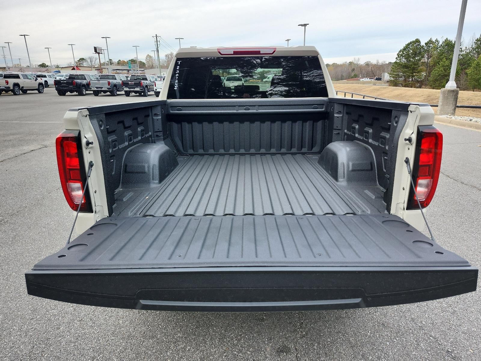 2026 GMC Sierra 1500 Crew Cab Short Box 4-Wheel Drive Pro