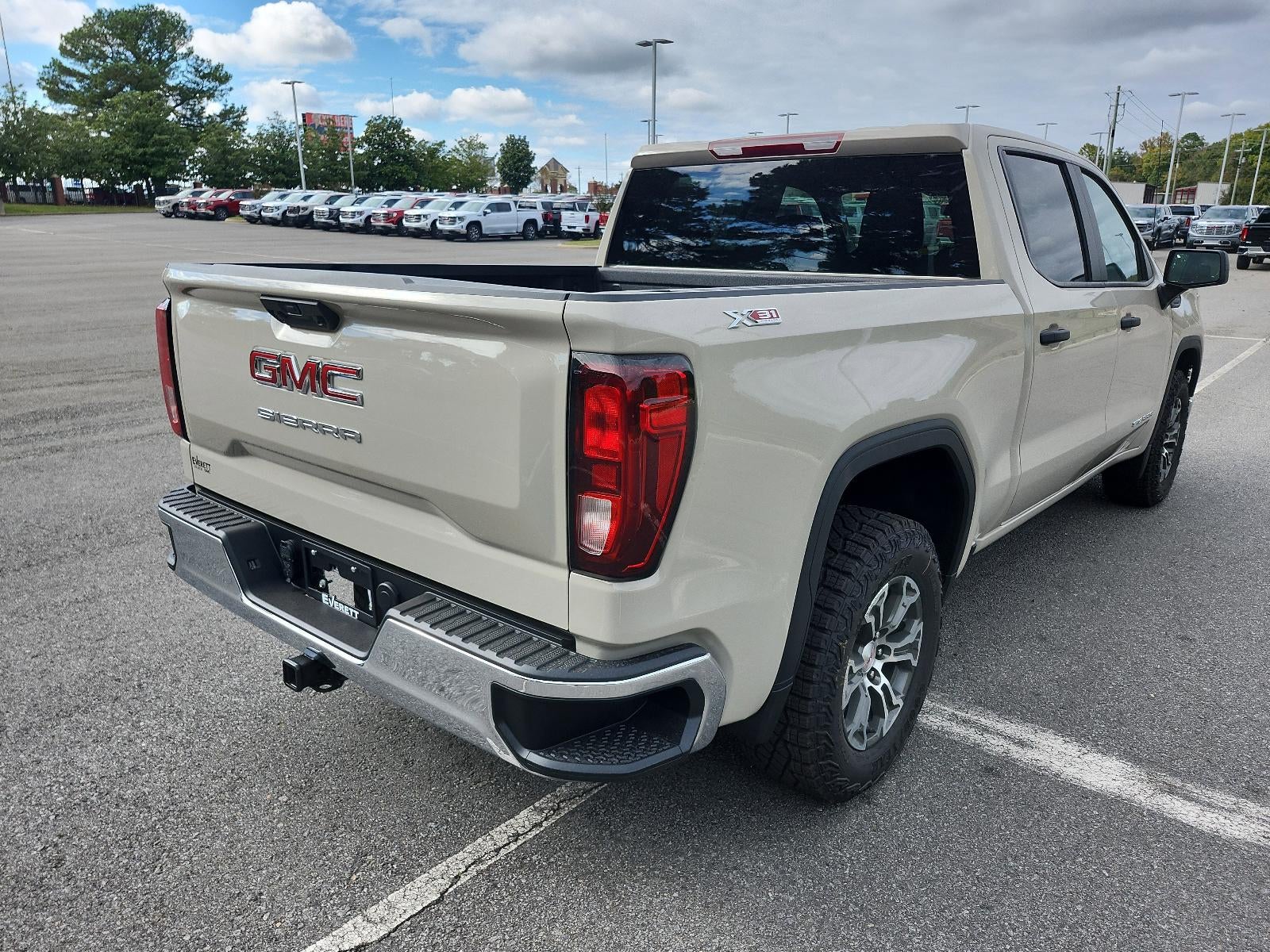 2026 GMC Sierra 1500 Crew Cab Short Box 4-Wheel Drive Pro