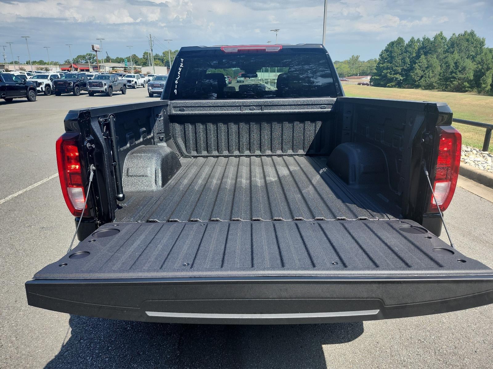 2026 GMC Sierra 1500 Crew Cab Short Box 4-Wheel Drive Pro