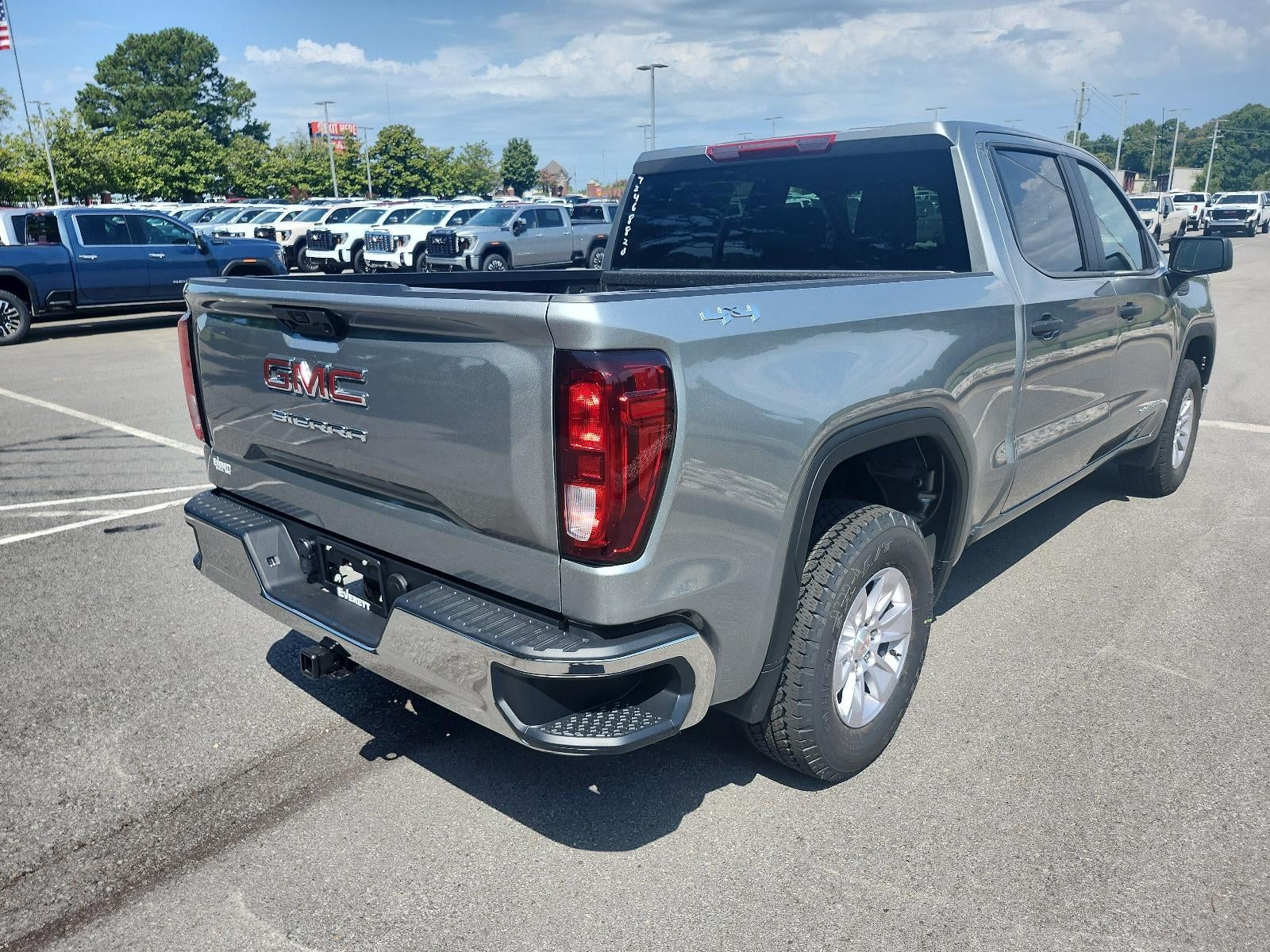 2026 GMC Sierra 1500 Crew Cab Short Box 4-Wheel Drive Pro