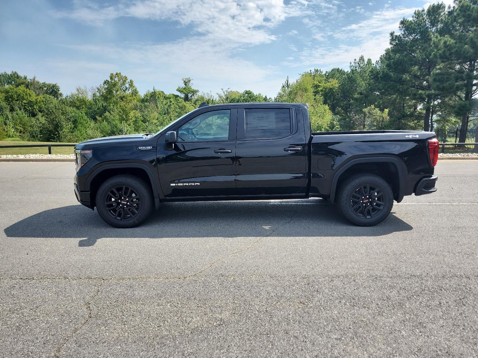 2026 GMC Sierra 1500 Crew Cab Short Box 4-Wheel Drive Pro