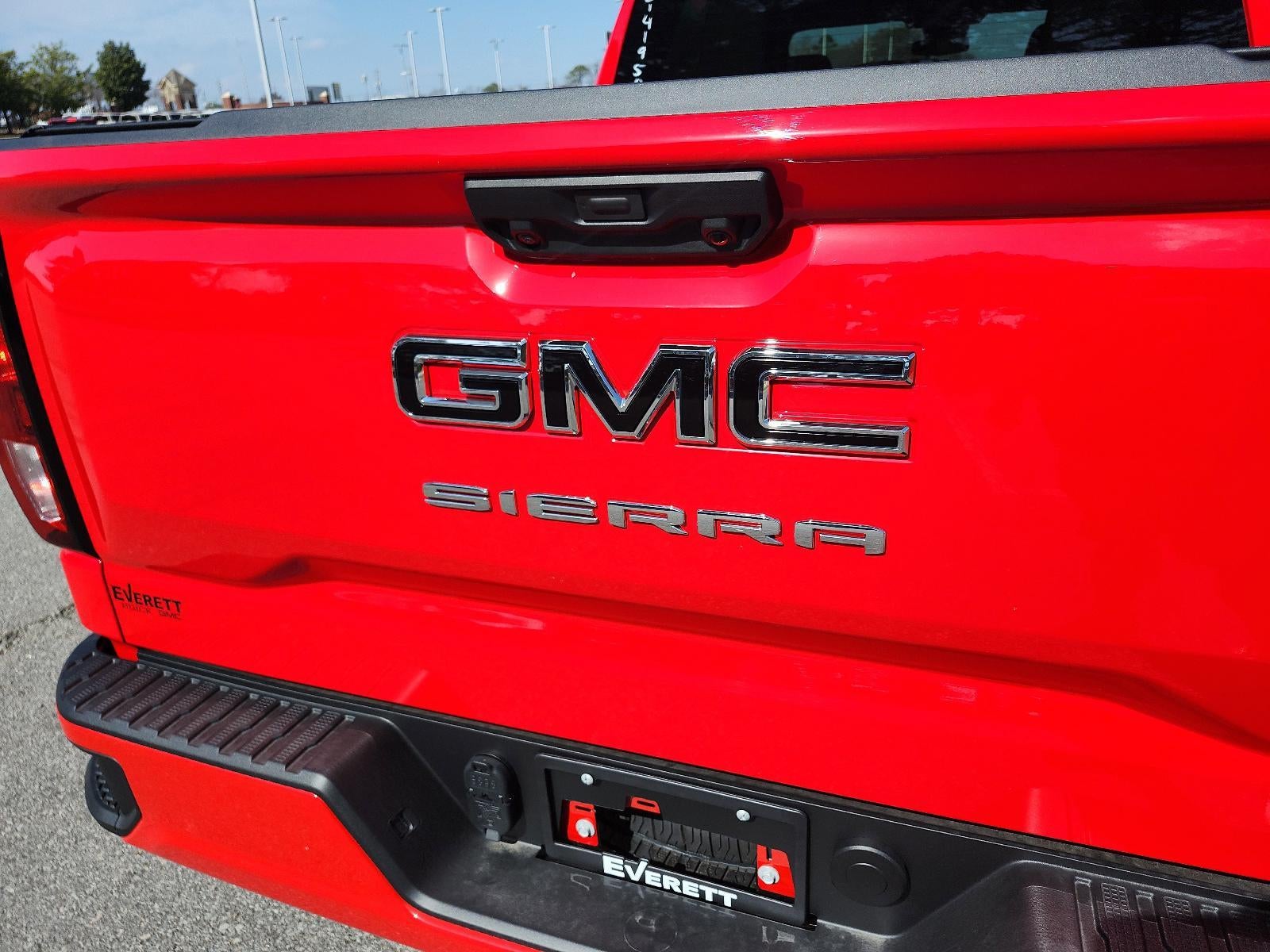 2026 GMC Sierra 1500 Crew Cab Short Box 4-Wheel Drive Pro