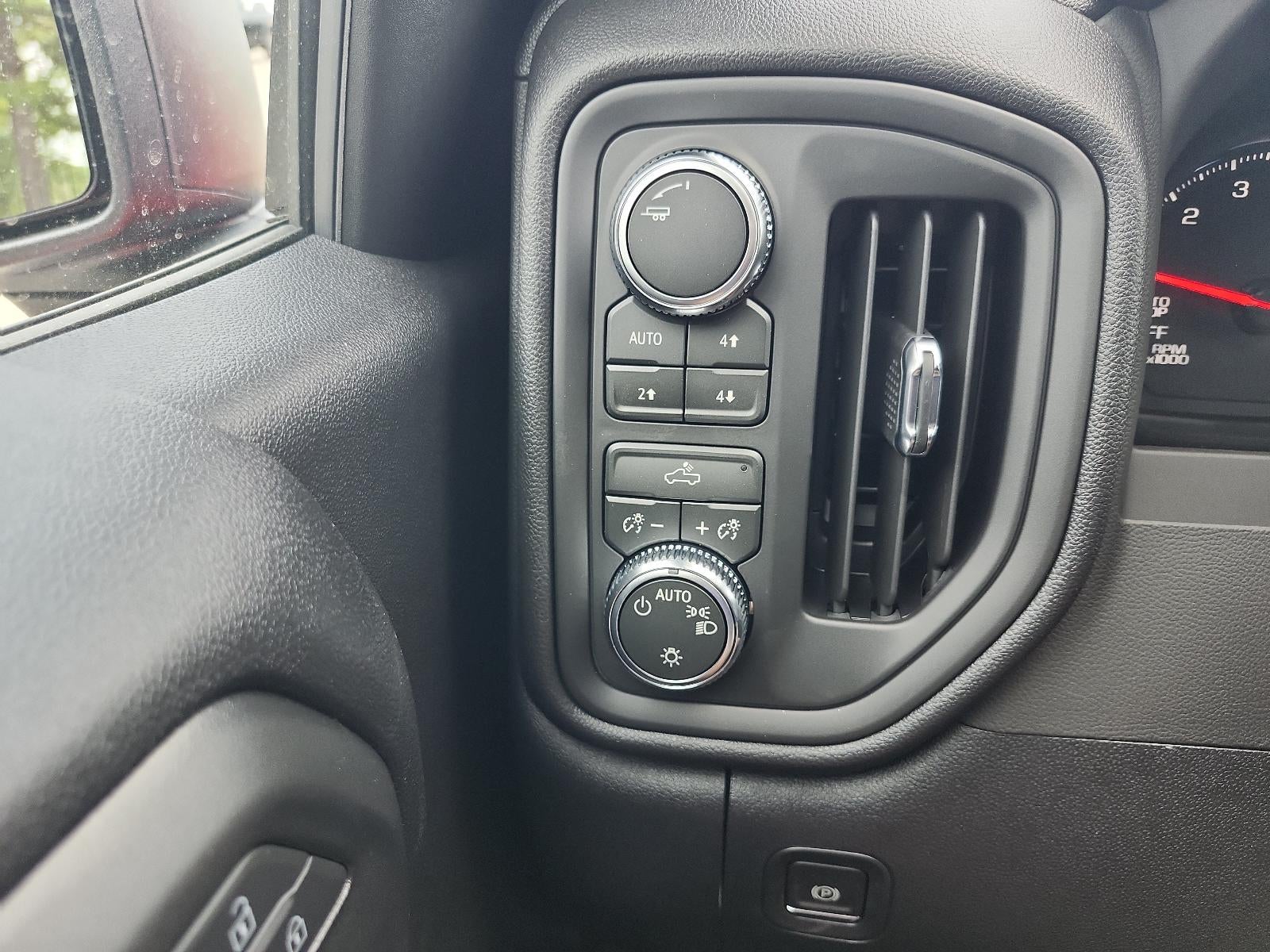 2026 GMC Sierra 1500 Crew Cab Short Box 4-Wheel Drive Pro