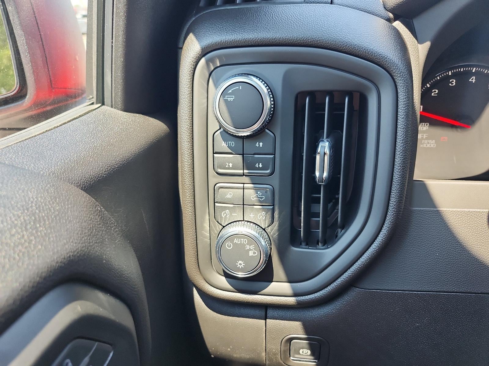 2026 GMC Sierra 1500 Crew Cab Short Box 4-Wheel Drive Pro