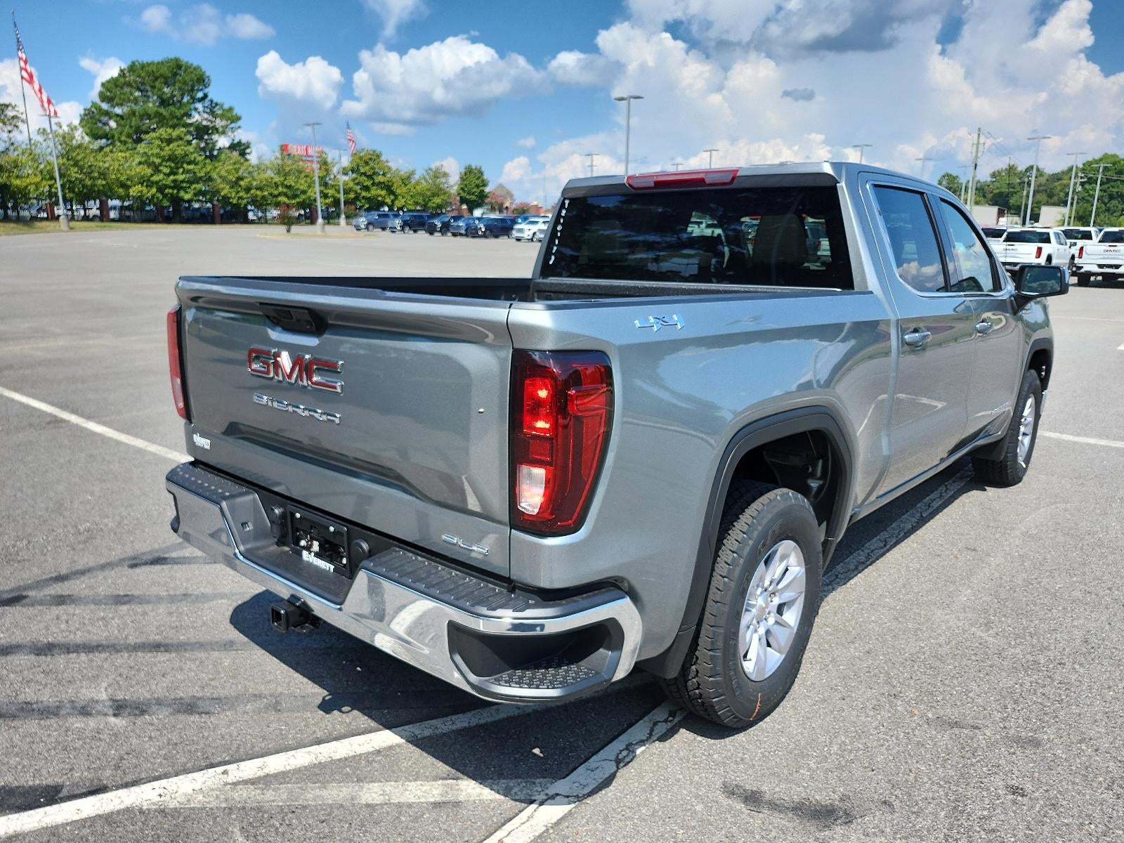 2026 GMC Sierra 1500 Crew Cab Short Box 4-Wheel Drive SLE