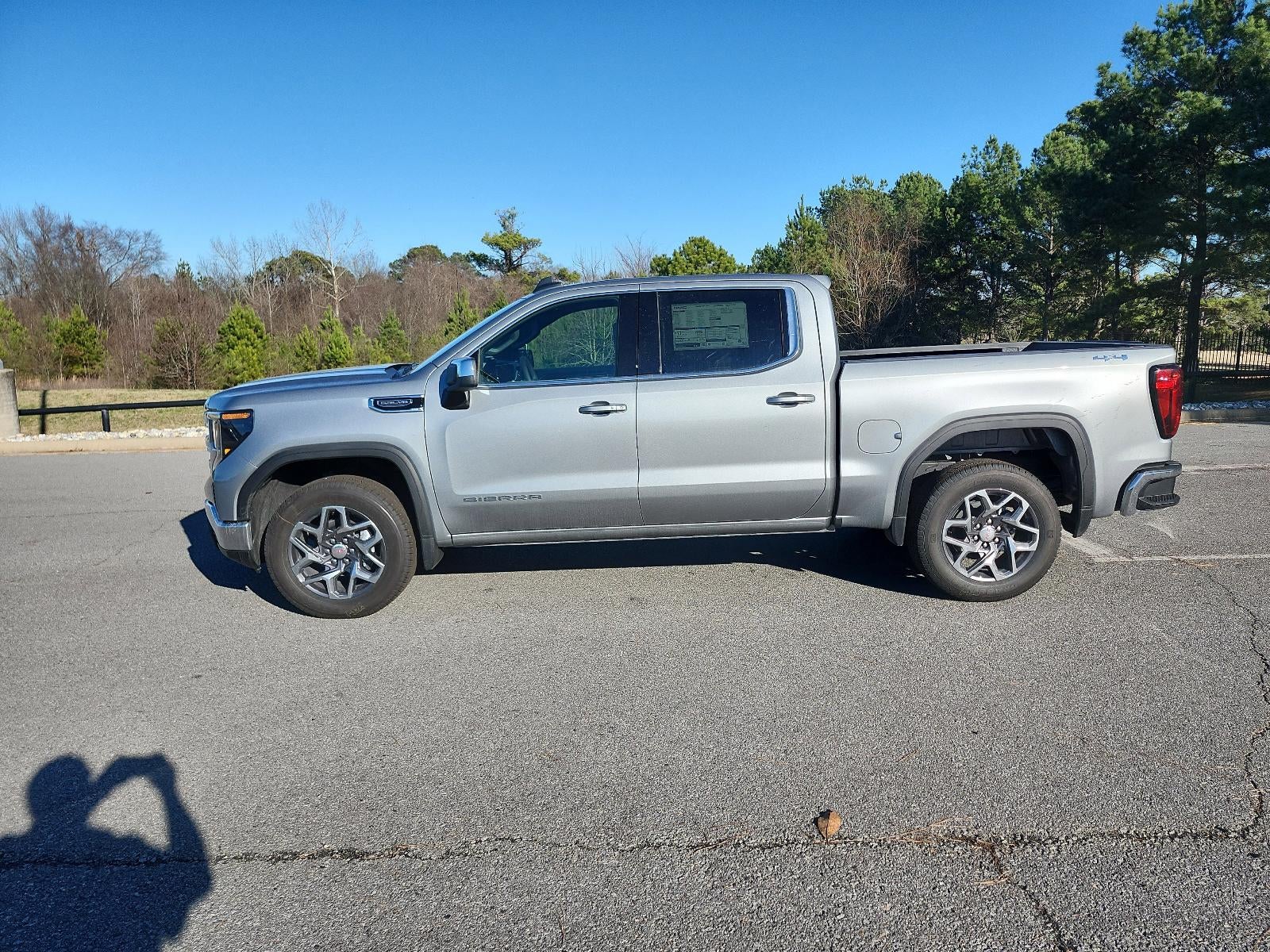 2026 GMC Sierra 1500 Crew Cab Short Box 4-Wheel Drive SLE
