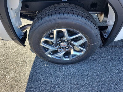 2026 GMC Sierra 1500 Crew Cab Short Box 4-Wheel Drive SLE