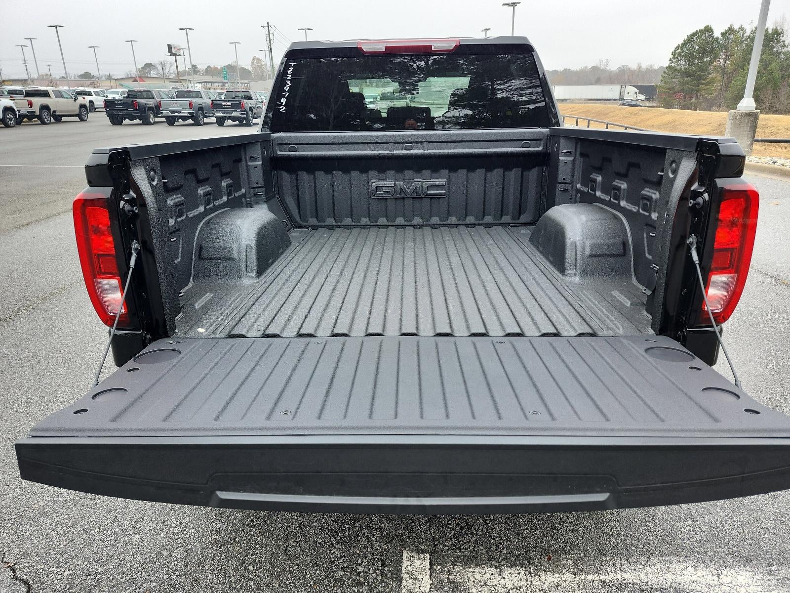 2026 GMC Sierra 1500 Crew Cab Short Box 4-Wheel Drive SLE