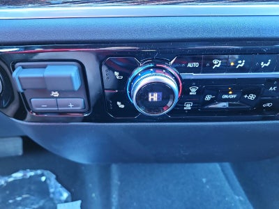 2026 GMC Sierra 1500 Crew Cab Short Box 4-Wheel Drive SLE