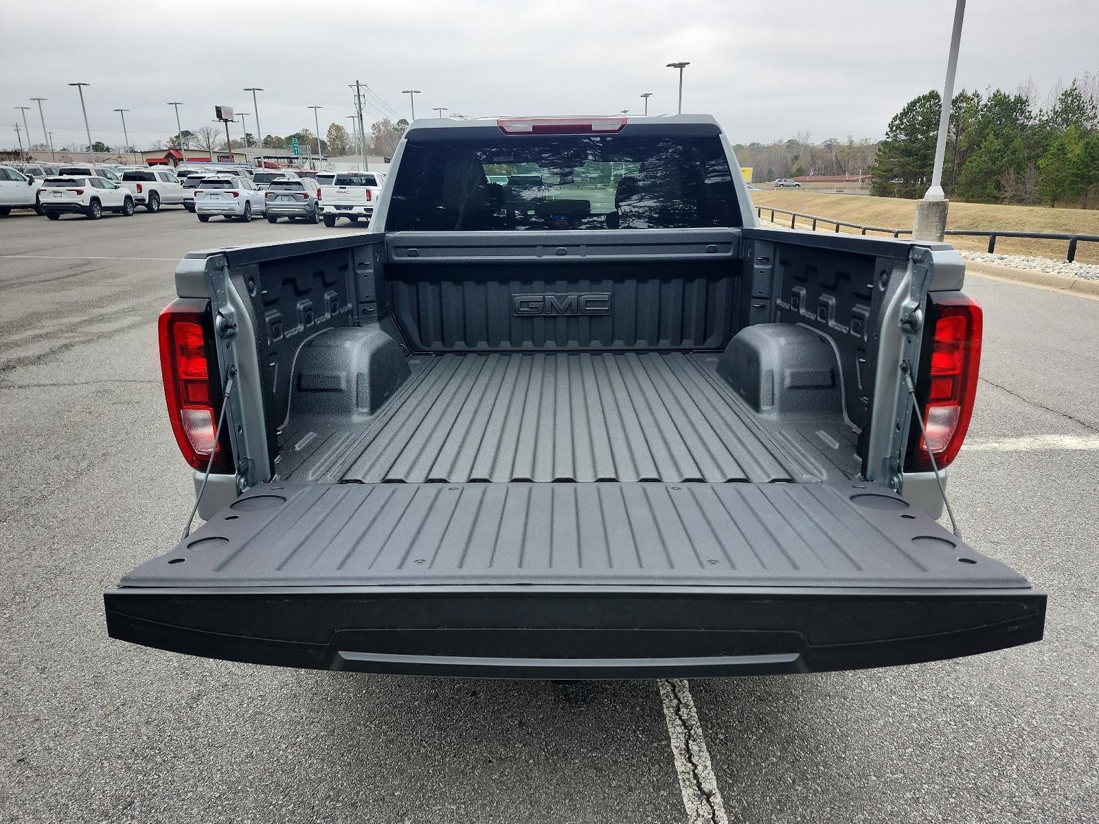 2026 GMC Sierra 1500 Crew Cab Short Box 4-Wheel Drive SLE