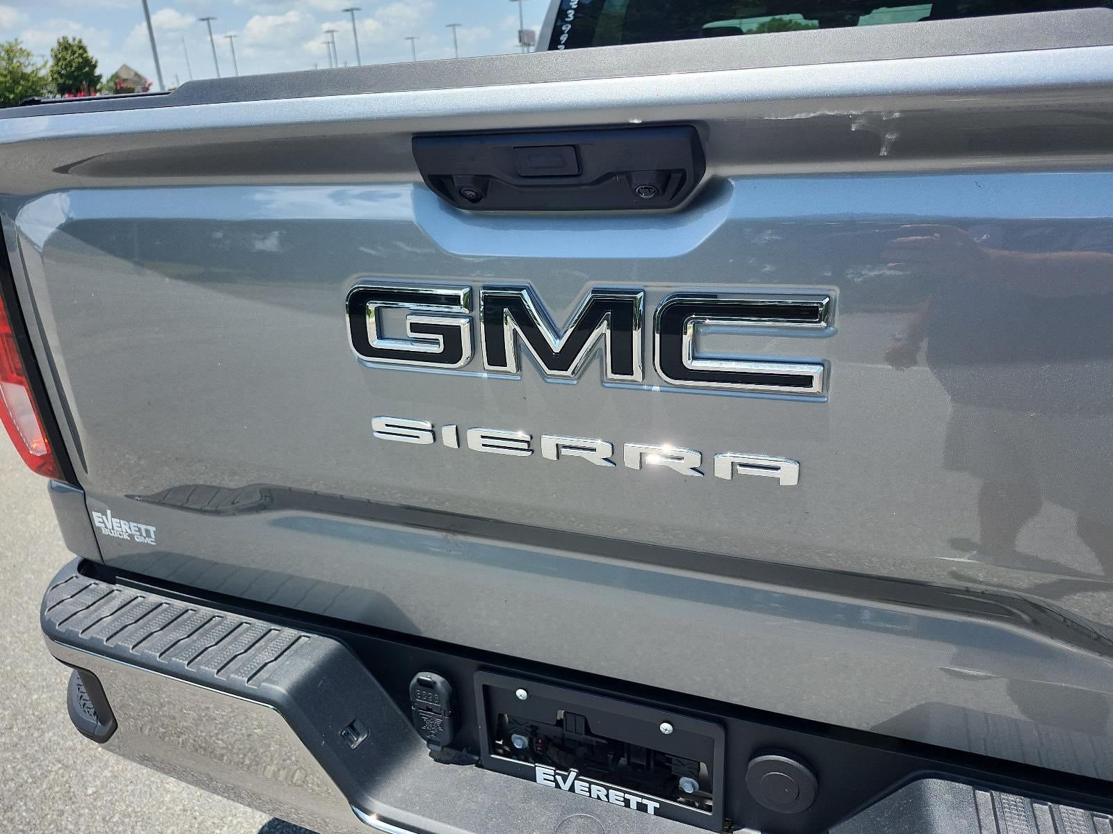 2026 GMC Sierra 1500 Crew Cab Short Box 4-Wheel Drive SLE