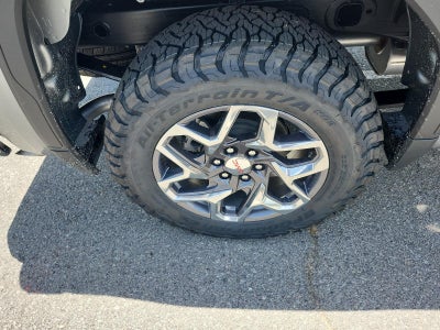 2026 GMC Sierra 1500 Crew Cab Short Box 4-Wheel Drive SLE