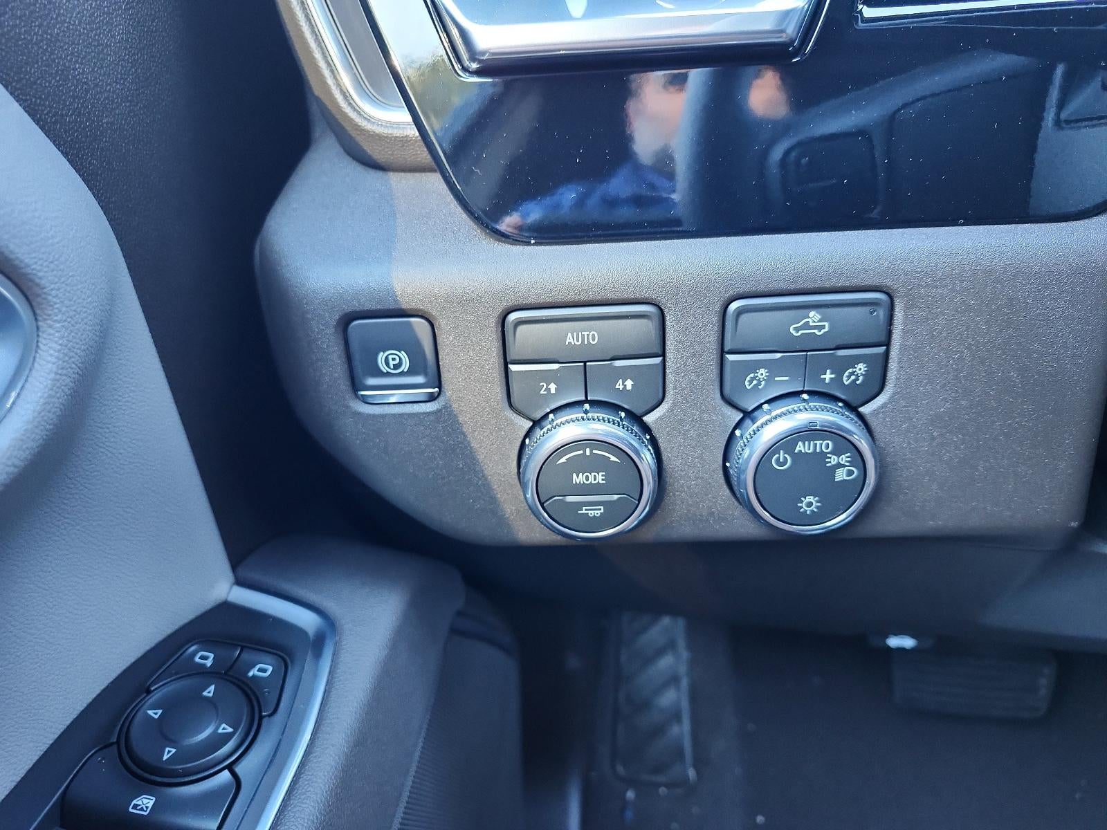 2026 GMC Sierra 1500 Crew Cab Short Box 4-Wheel Drive SLE