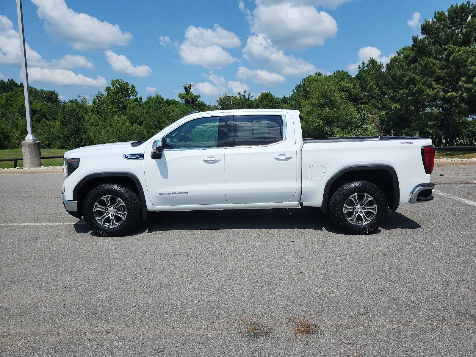 2024 GMC Sierra 1500 SLE