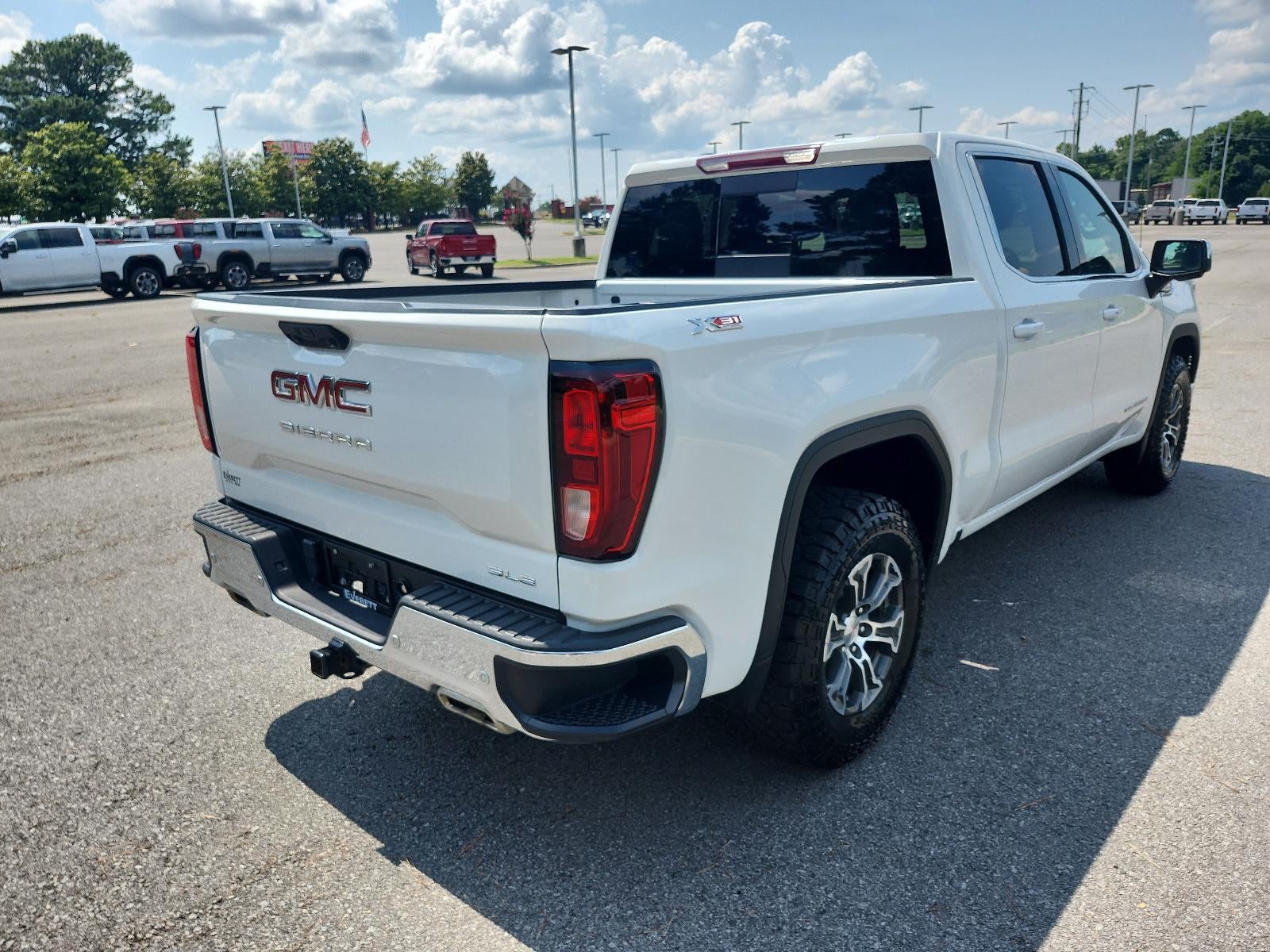 2024 GMC Sierra 1500 SLE