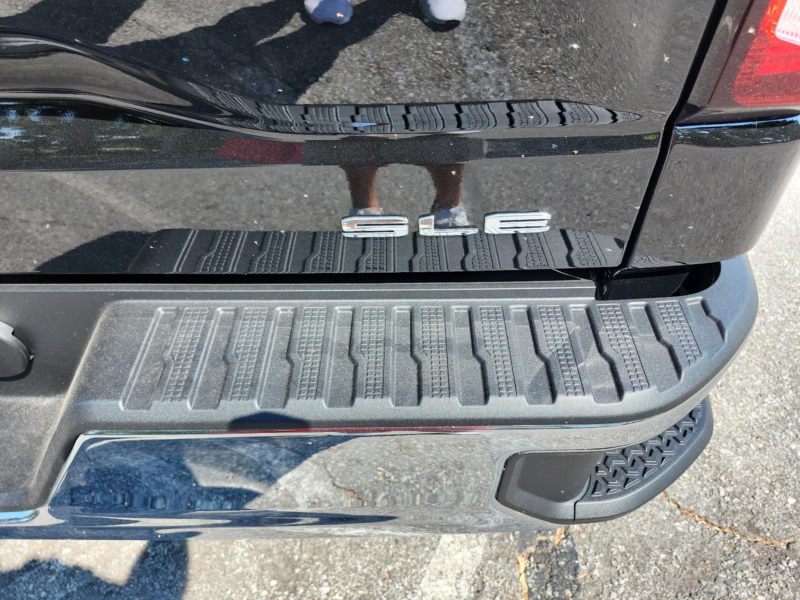 2026 GMC Sierra 1500 Crew Cab Short Box 4-Wheel Drive SLE