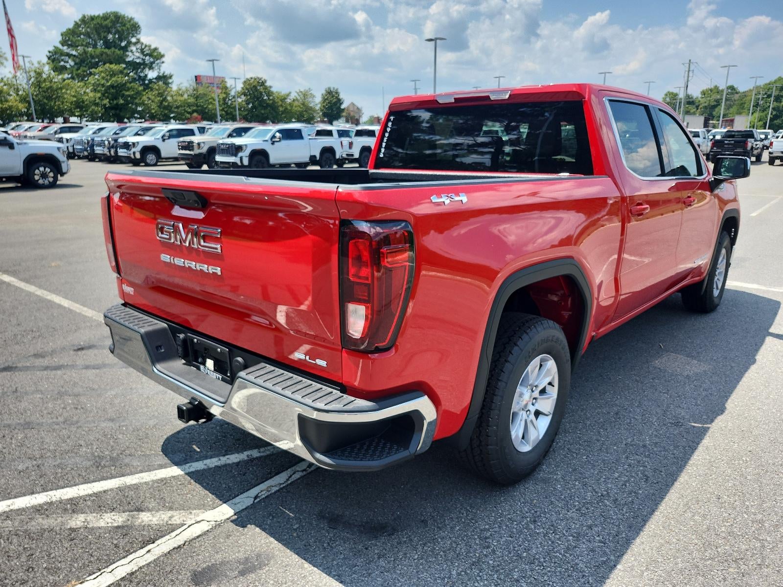 2026 GMC Sierra 1500 Crew Cab Short Box 4-Wheel Drive SLE