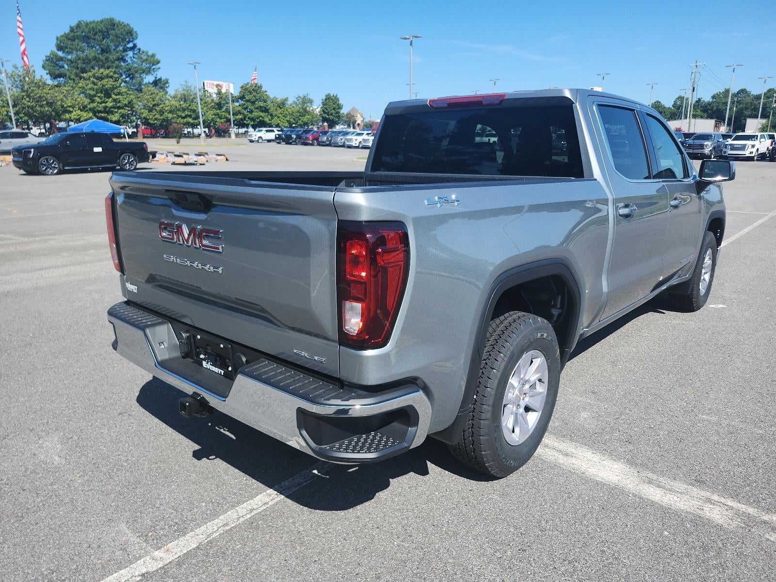 2026 GMC Sierra 1500 Crew Cab Short Box 4-Wheel Drive SLE