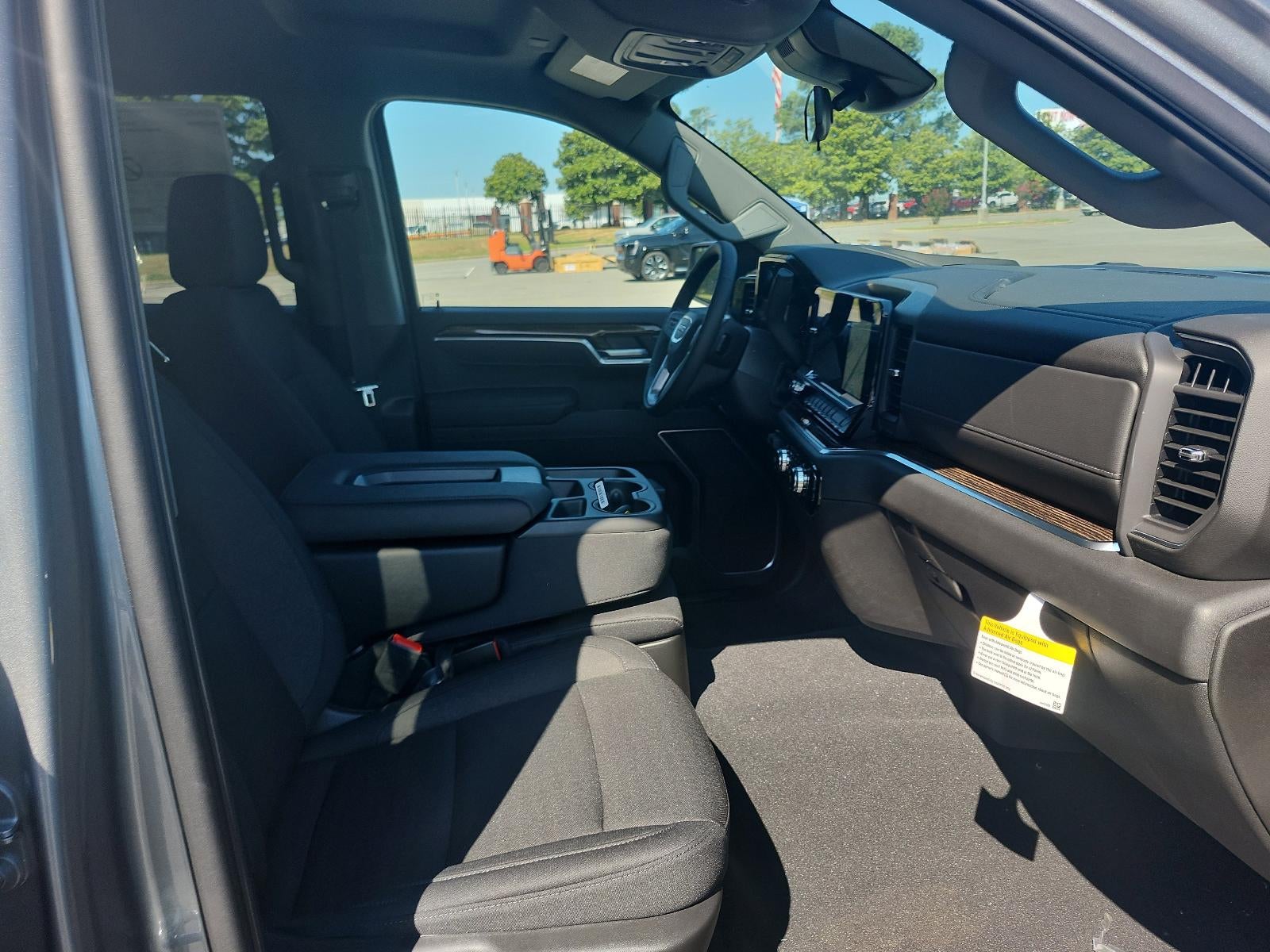 2026 GMC Sierra 1500 Crew Cab Short Box 4-Wheel Drive SLE