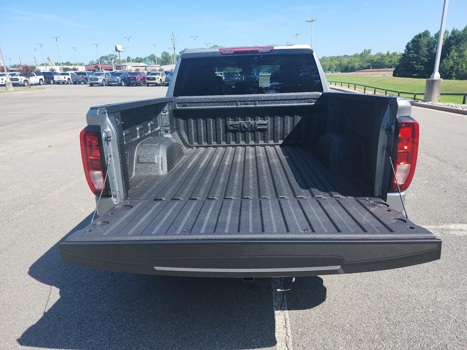 2026 GMC Sierra 1500 Crew Cab Short Box 4-Wheel Drive SLE