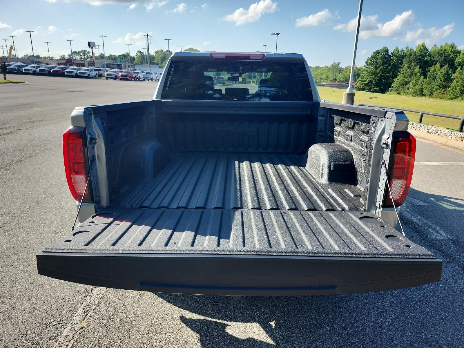 2026 GMC Sierra 1500 Crew Cab Short Box 4-Wheel Drive SLE