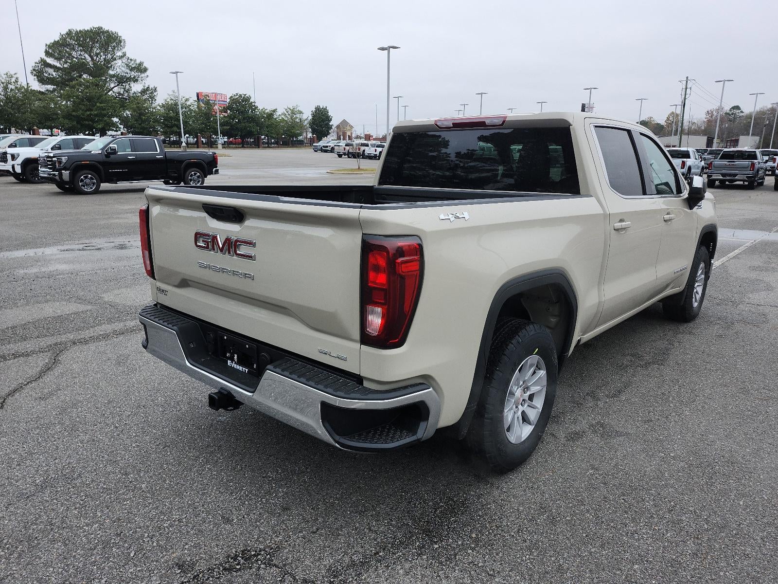 2026 GMC Sierra 1500 Crew Cab Short Box 4-Wheel Drive SLE