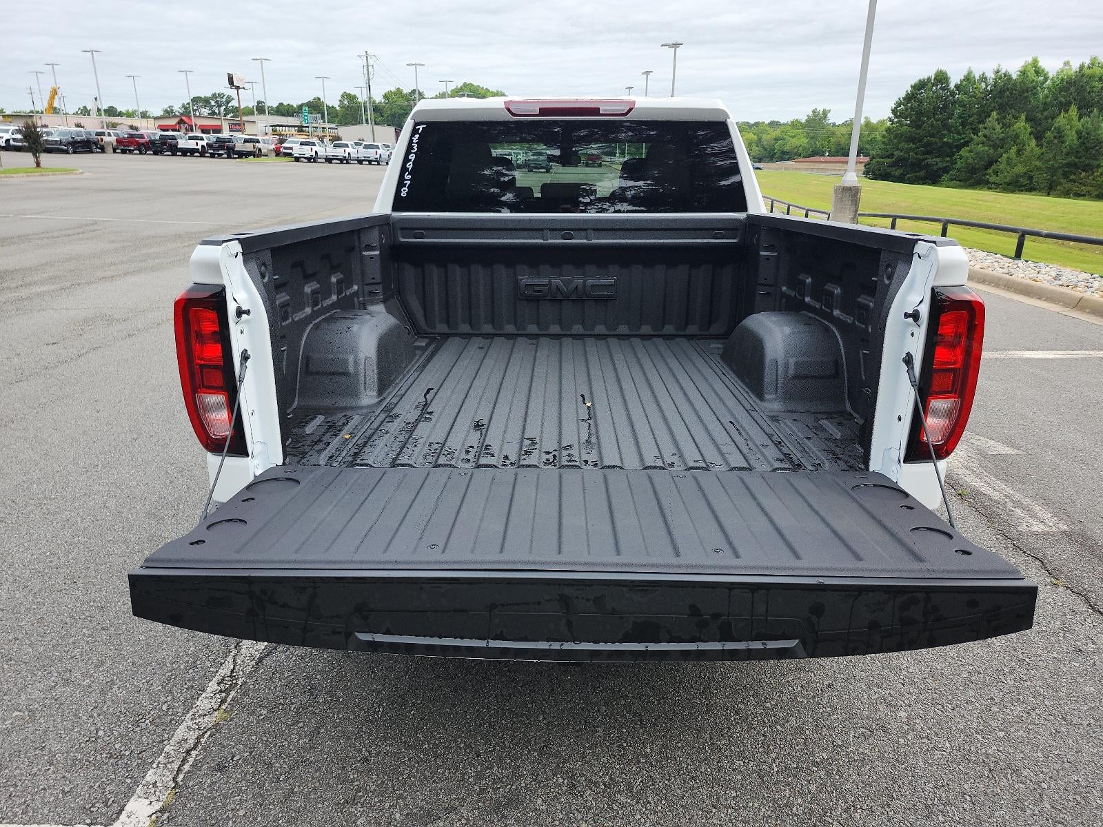 2026 GMC Sierra 1500 Crew Cab Short Box 4-Wheel Drive SLE