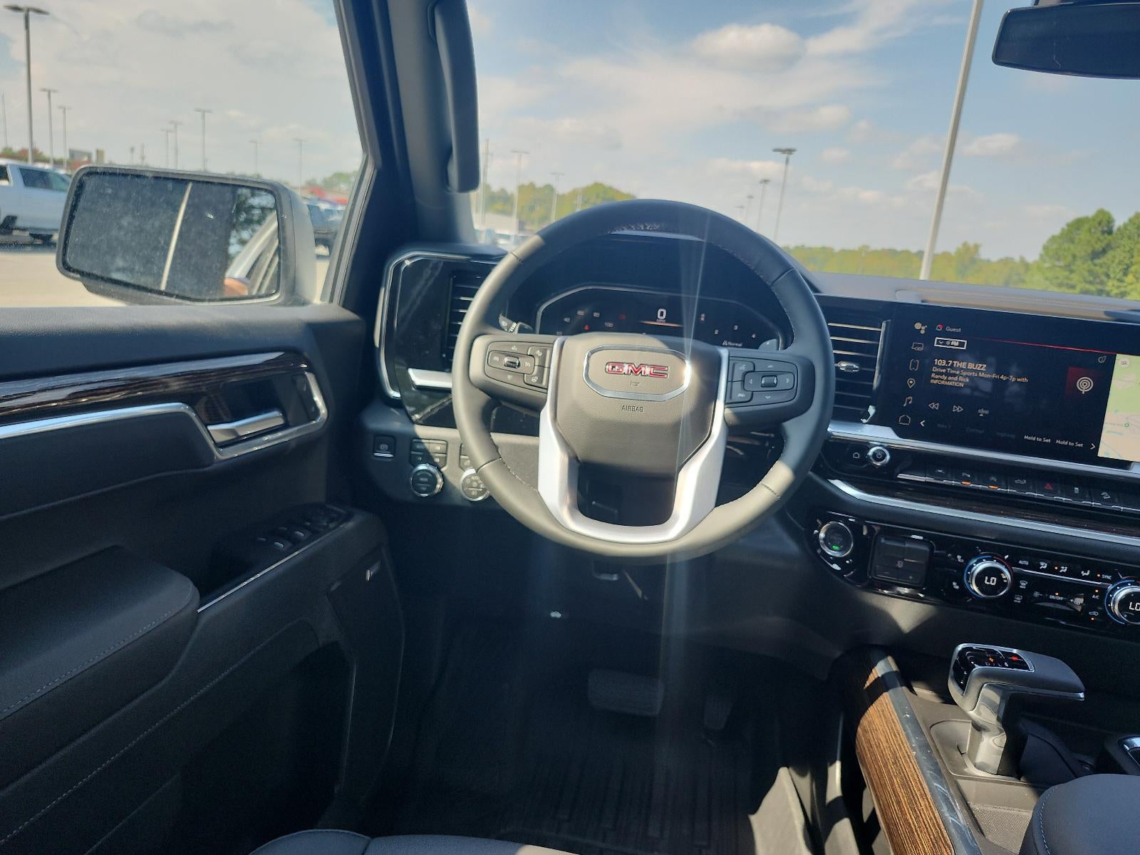 2026 GMC Sierra 1500 Crew Cab Short Box 4-Wheel Drive Elevation 3SB