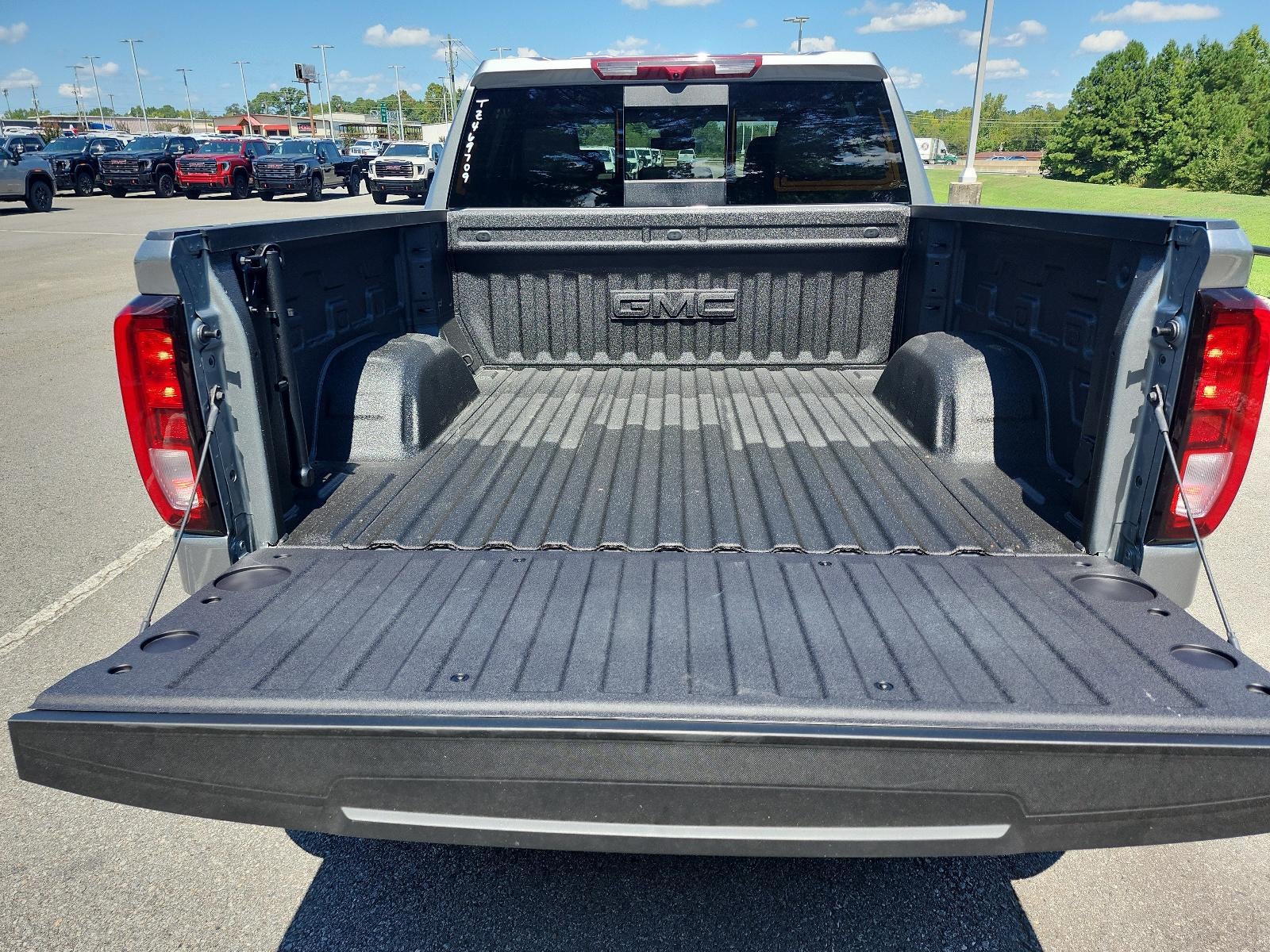 2026 GMC Sierra 1500 Crew Cab Short Box 4-Wheel Drive Elevation 3SB