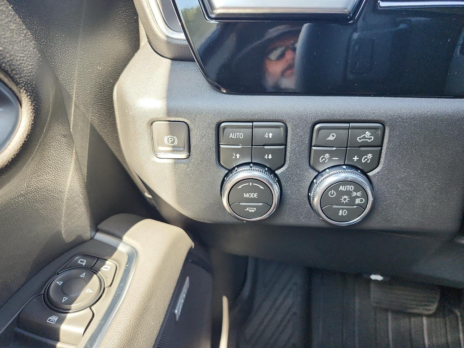 2026 GMC Sierra 1500 Crew Cab Short Box 4-Wheel Drive Elevation 3SB