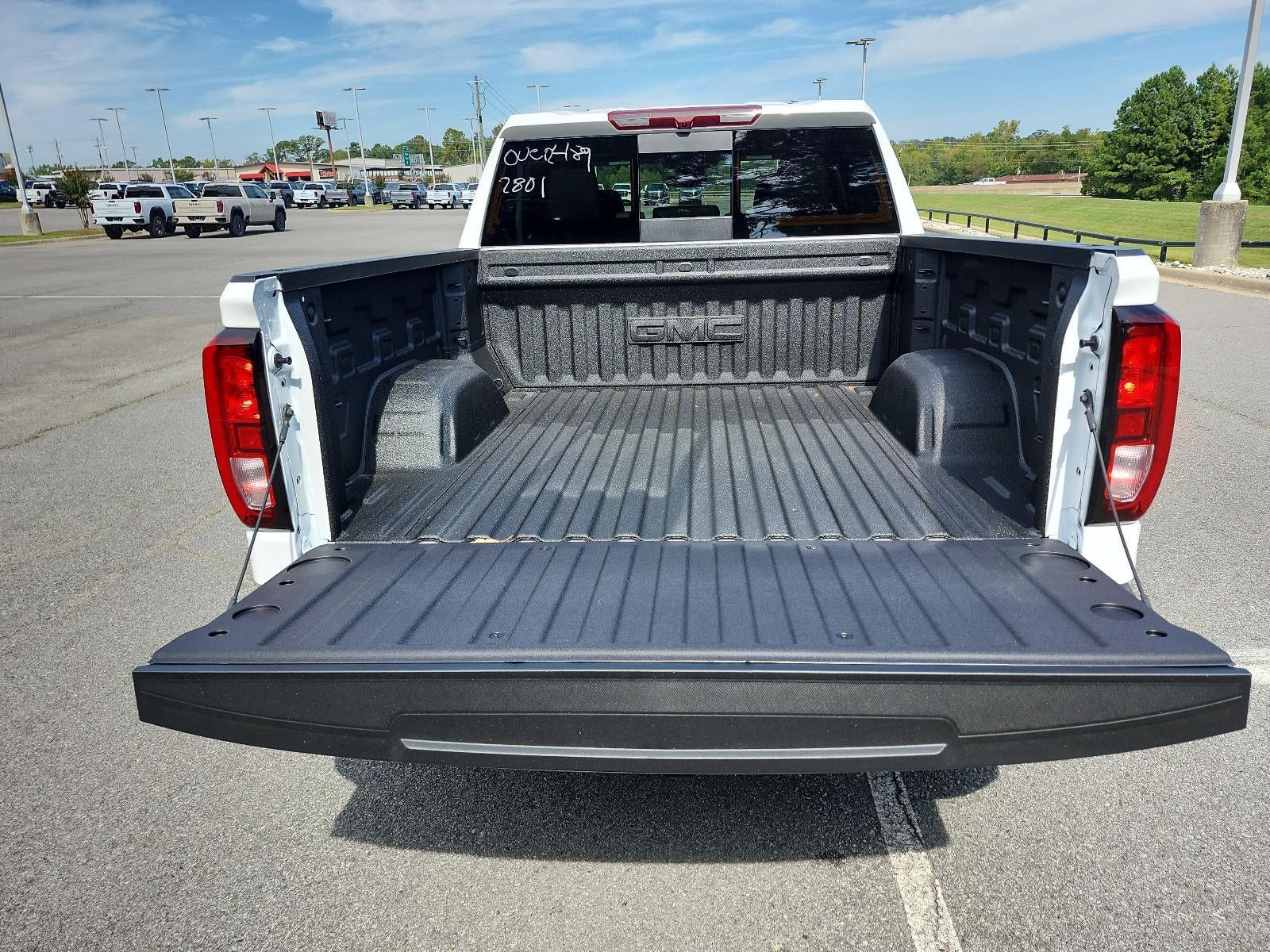 2026 GMC Sierra 1500 Crew Cab Short Box 4-Wheel Drive Elevation 3SB