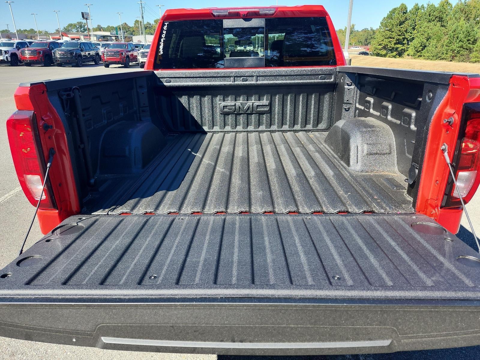 2026 GMC Sierra 1500 Crew Cab Short Box 4-Wheel Drive Elevation 3SB